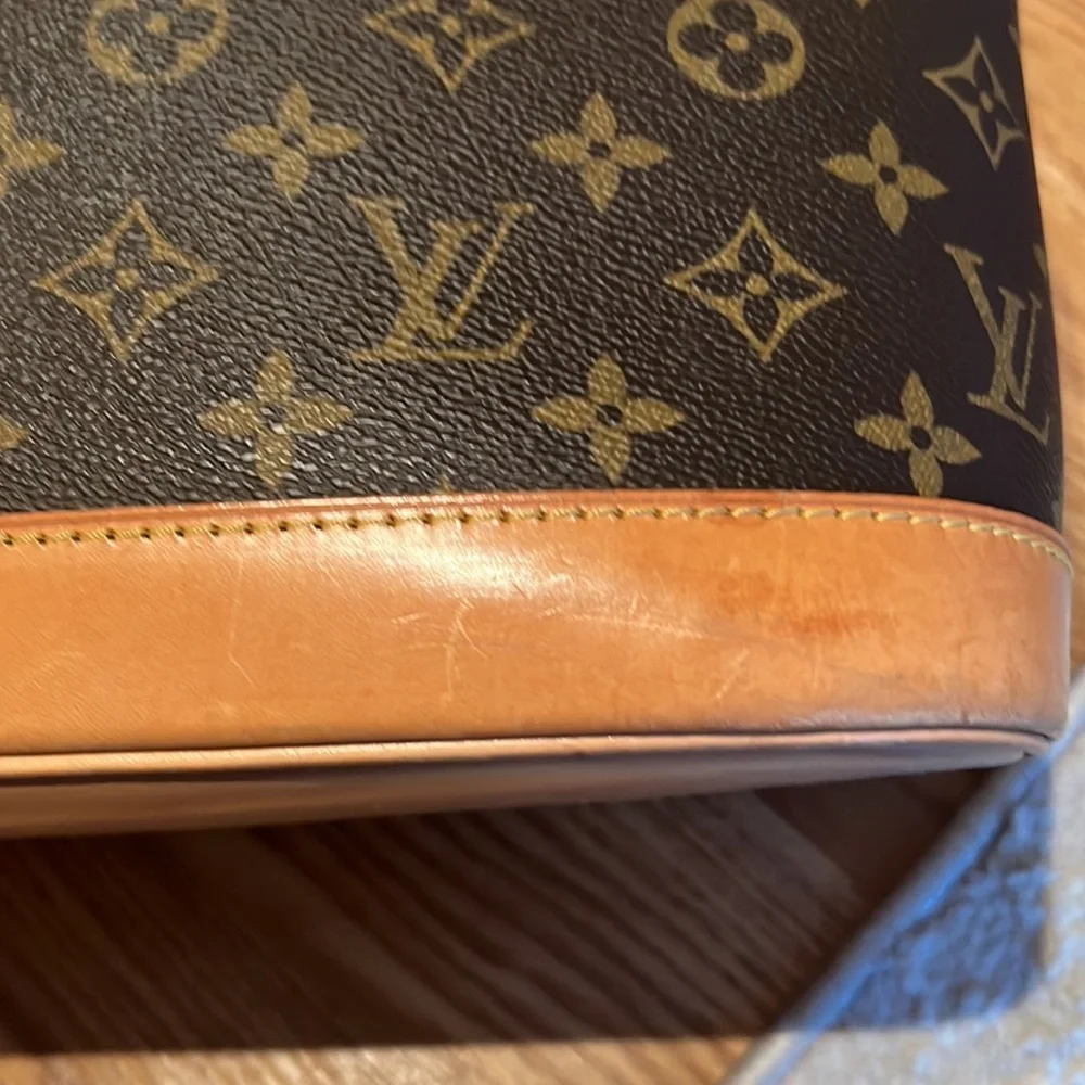 - Gorgeous preloved Alma PM